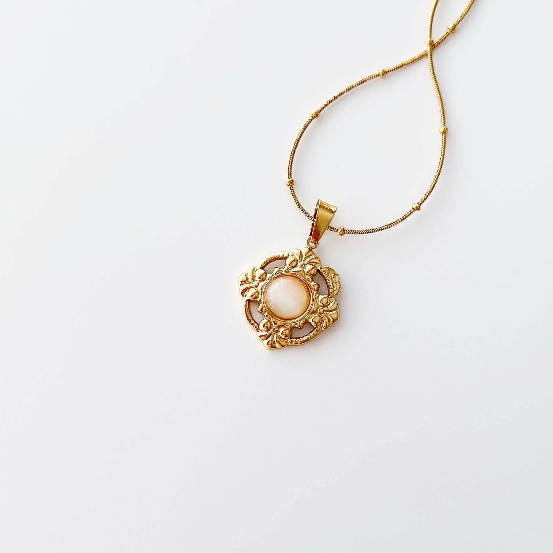 Queen Caramel Steel Necklace | Çelik Kolye