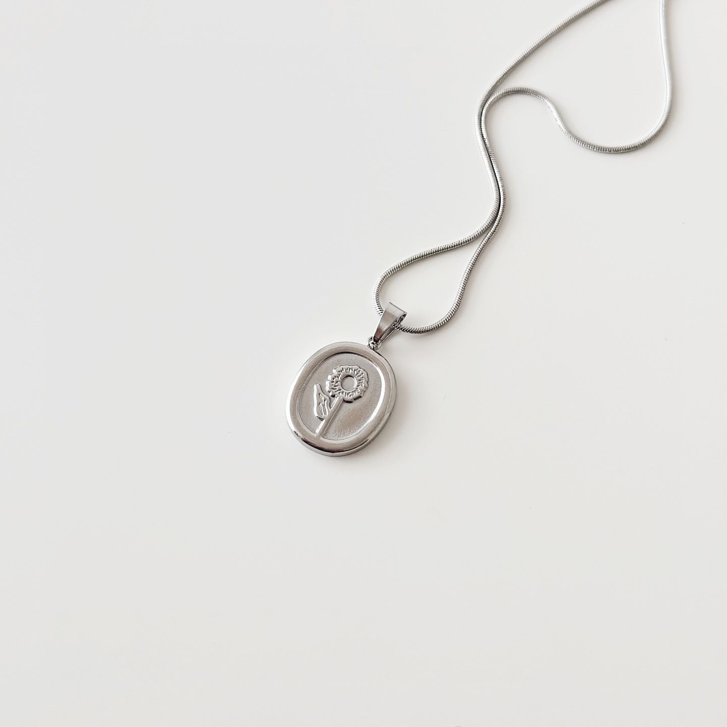 Daisy Grey Steel Necklace | Çelik Kolye