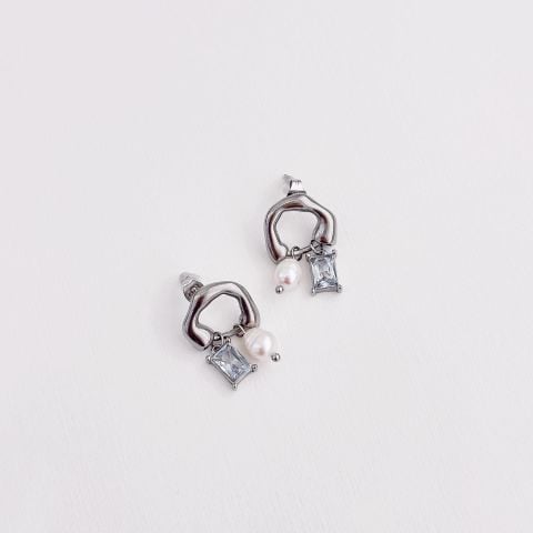 Pearly Grey Steel Earring