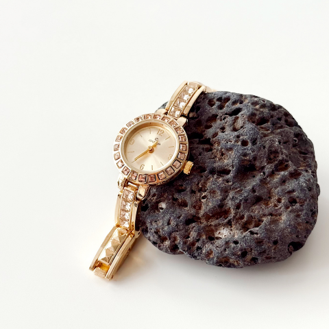 Veyra Gold-Cream Watch | Saat